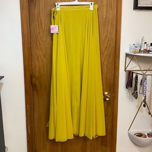 NWT Yellow Chiffon Flowy Maxi Skirt sz L